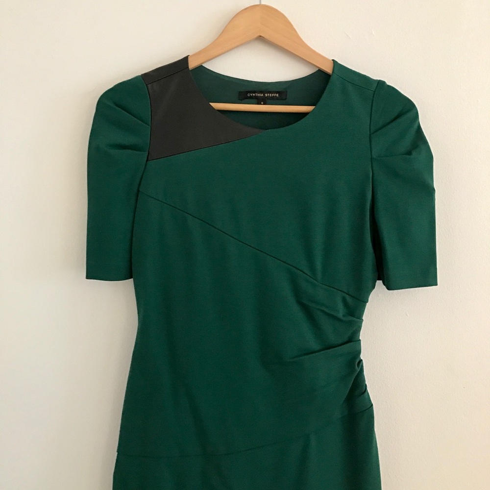 Cynthia Steffe Hunter green leather trim dress